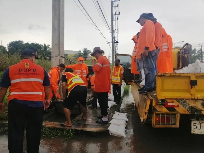 ปภ.แจ้ง 23 จังหวัดอ่วม น้ำท่วมฉับพลัน น้ำป่าไหลหลาก เร่งช่วยประชาชน