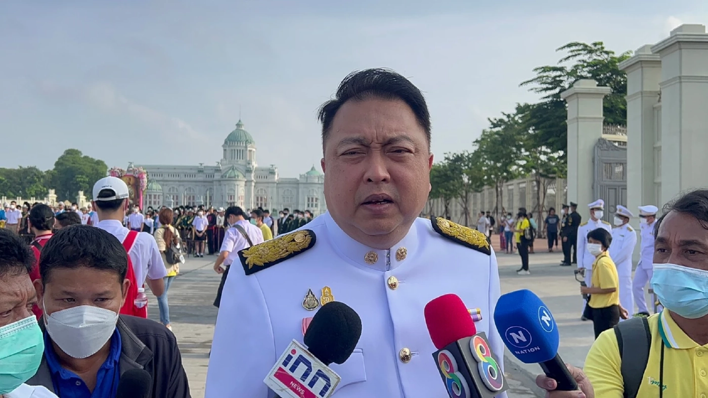 สุชาติ  ชี้ กระแสส่งไม้ต่อ บิ๊กตู่สู่บิ๊กป้อม พูดกันไปเอง ปัดตอบ พปชร.ปรับทัพ