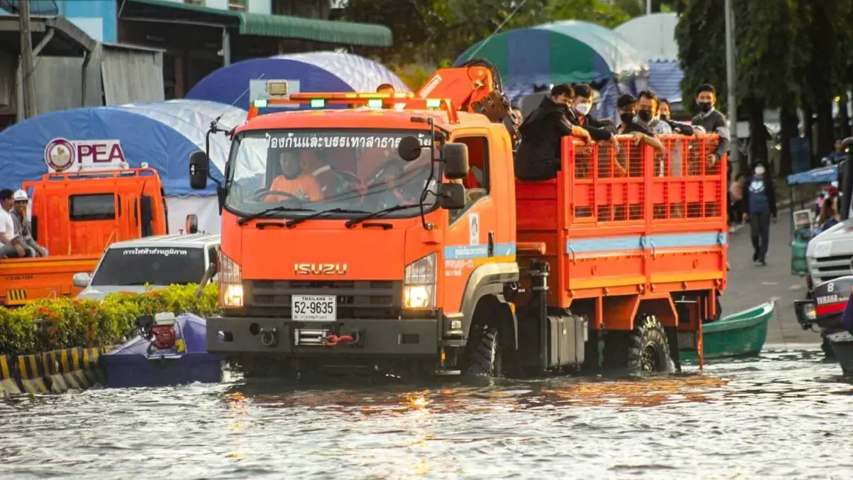 31 จังหวัด ประชาชนกว่า 4 แสนครัวเรือน ยังจมน้ำ  ที่ไหนบ้างเช็กเลย