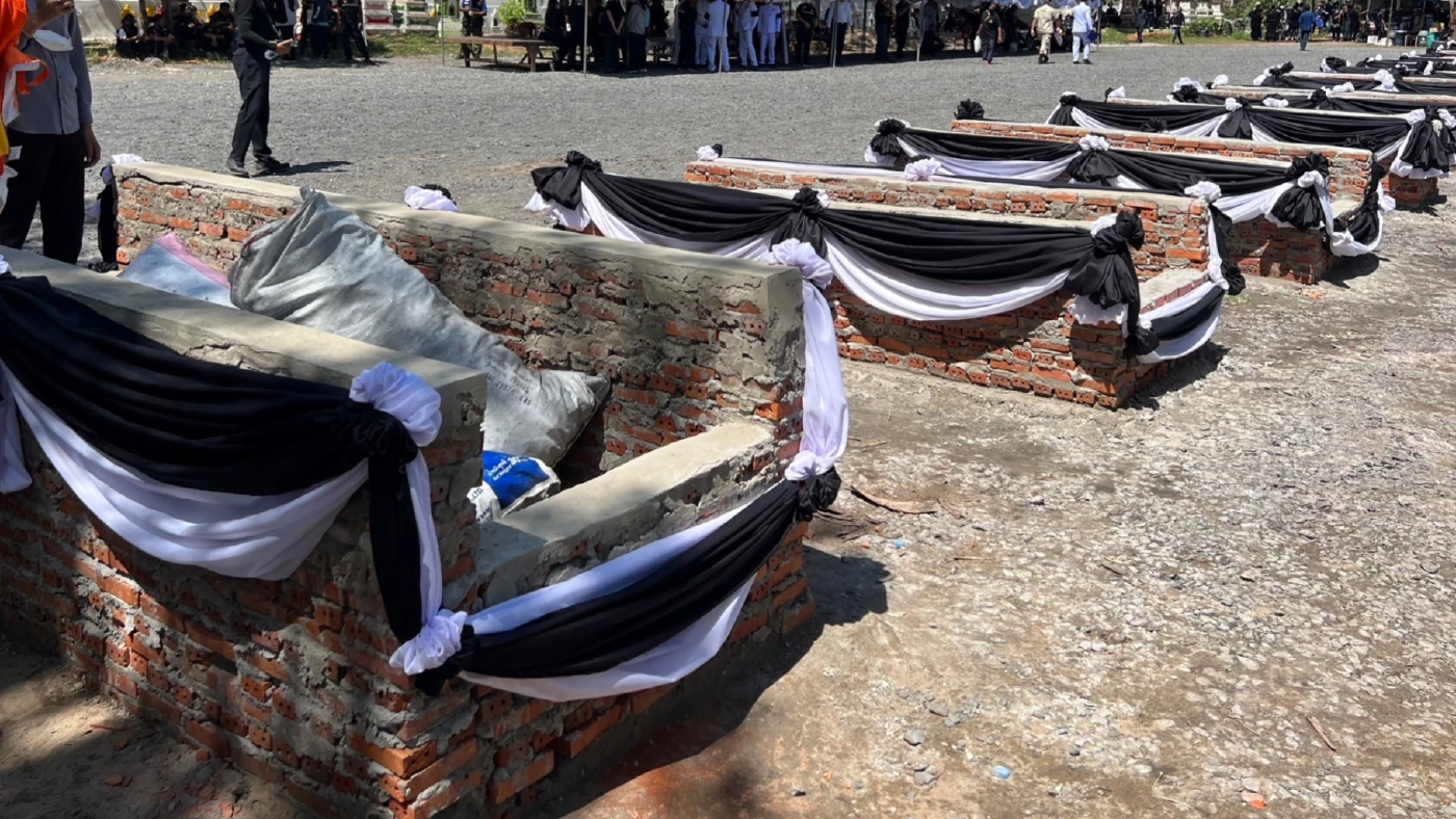 เร่งวางเชื้อเพลิงเตาเชิงตะกอน พร้อมทำพิธีพระราชทานเพลิง 19 เหยื่อกราดยิง