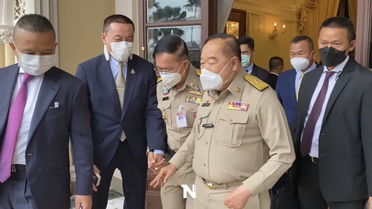 "บิ๊กป้อม"ไม่ตอบปมยุบสภา 24 ธ.ค.โยนให้ไปถามนายกฯ "บิ๊กป้อม"ไม่ตอบปมยุบสภา 24 ธ.ค.โยนให้ไปถามนายกฯ