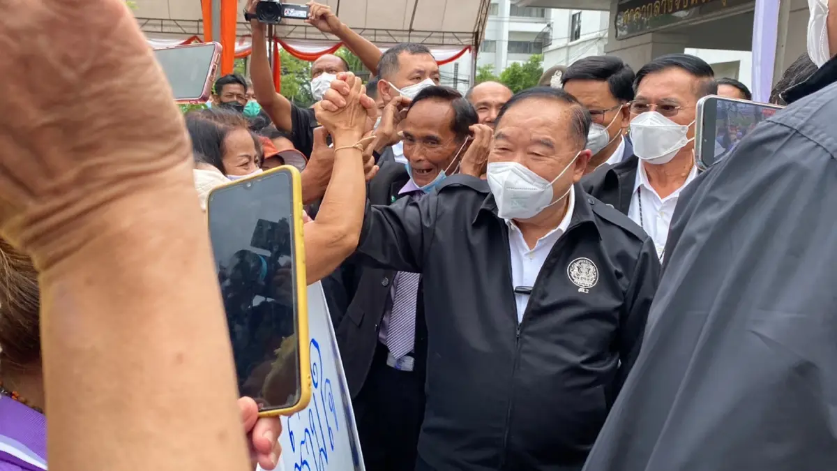 “บิ๊กป้อม” ลงใต้เอาใจชาวสวนปาล์มน้ำมัน โว ปีนี้คาดเงินสะพัด 1.5 แสนล้าน