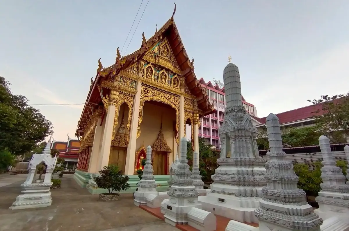 ในหลวง ทรงพระกรุณาโปรดเกล้าฯ พระราชทานผ้าพระกฐิน ประจำปี 2565