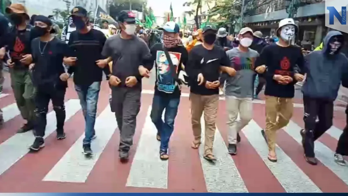 ม็อบหยุด! “เอเปค” เคลื่อนขบวนแล้ว จนท.ตั้งรับสกัดทุกทาง (มีคลิป)