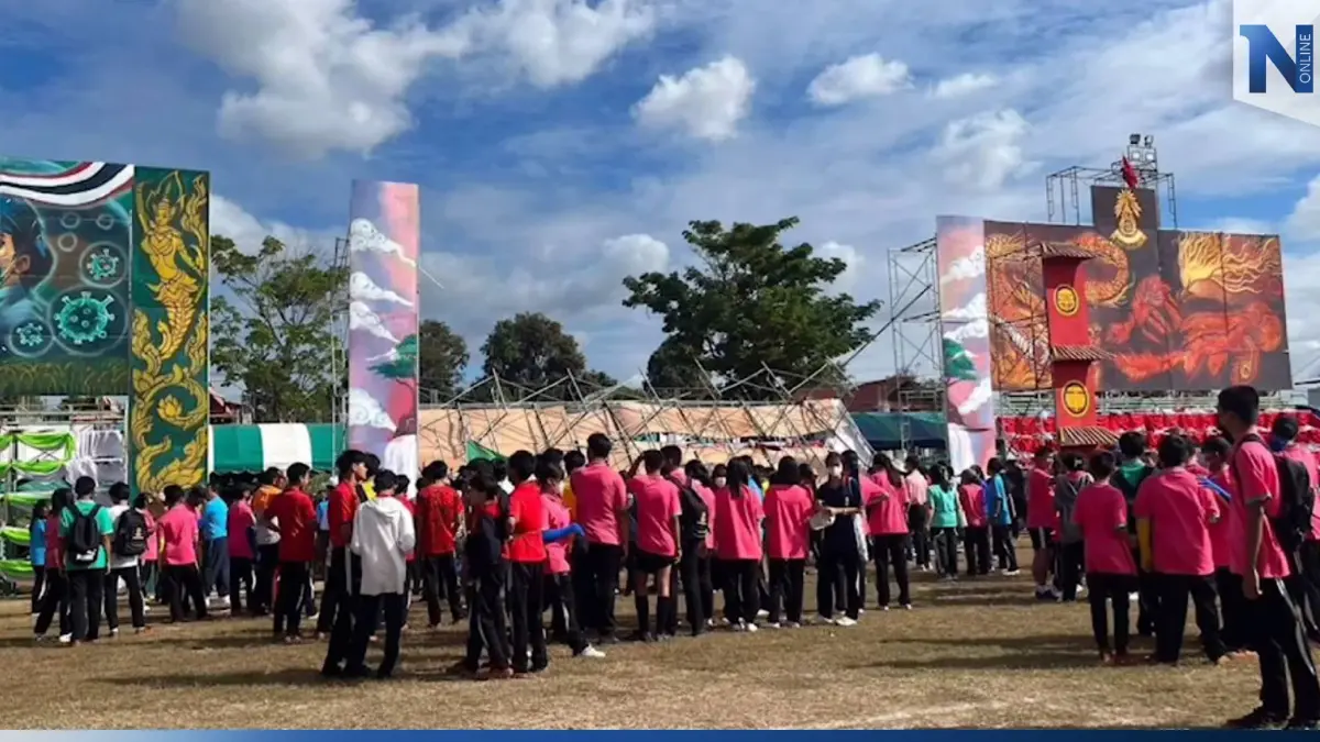 นาทีระทึก! สแตนเชียร์ถล่มทับนักเรียน เจ็บระนาว นาทีระทึก! สแตนเชียร์ถล่มทับนักเรียน เจ็บระนาว