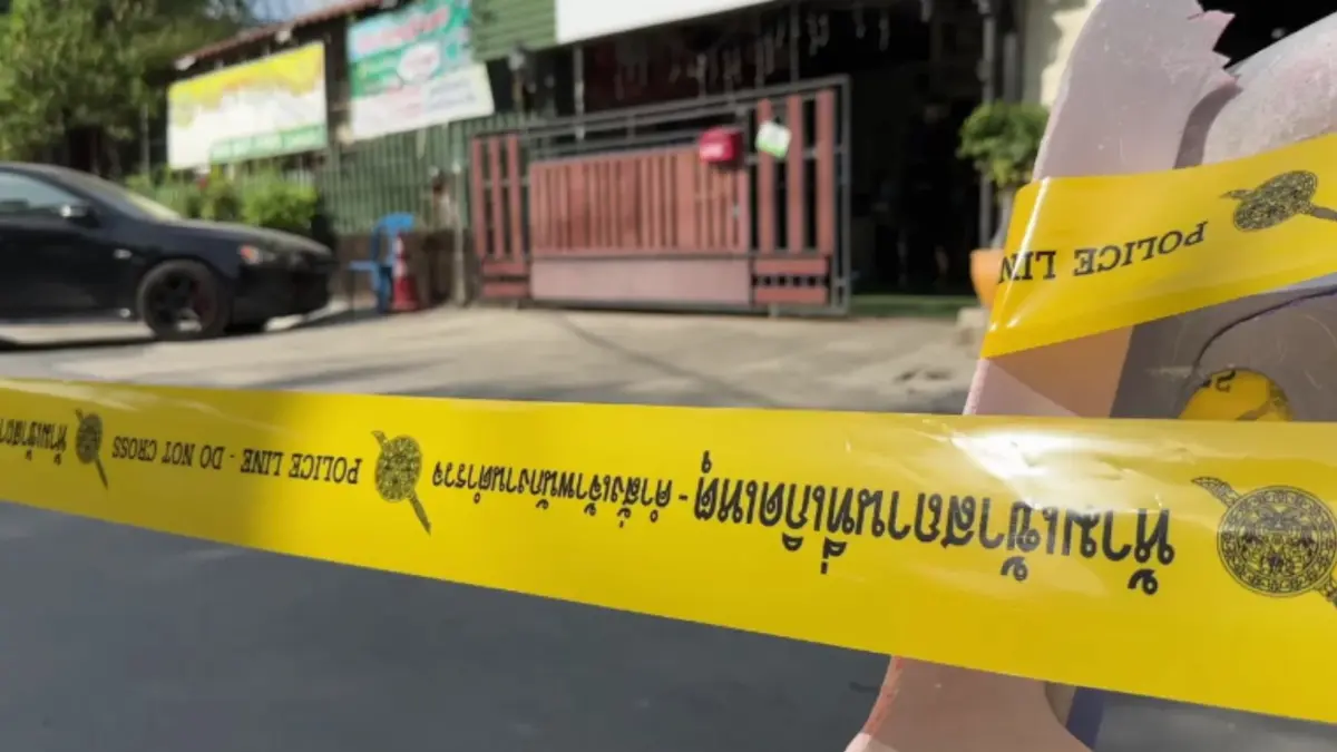 ตร. ออกหมายจับ 2 ราย ก๊วนยิงบ่อนปากน้ำ ขณะที่ "อาจ๋อง" เจ้าของบ่อนดอดมอบตัว