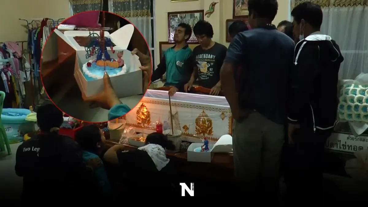 สุดเศร้า! แม่เด็ก 4 ขวบ เหยื่อกระบะตีนผี ร้องเพลงวันเกิดให้ลูกหน้าโลงศพ