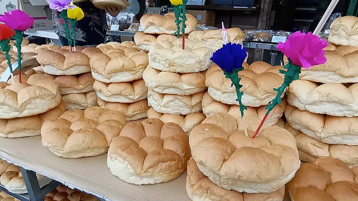 เร่งผลิต 'กระทงขนมปัง' ขายดีรับเทศกาลลอยกระทง