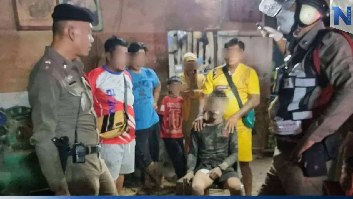 รวบหนุ่มชาวลาวพกปืนไปทวงเงินเพื่อน แย่งปืนกันลั่นใส่ตัวเองบาดเจ็บ รวบหนุ่มชาวลาวพกปืนไปทวงเงินเพื่อน แย่งปืนกันลั่นใส่ตัวเองบาดเจ็บ