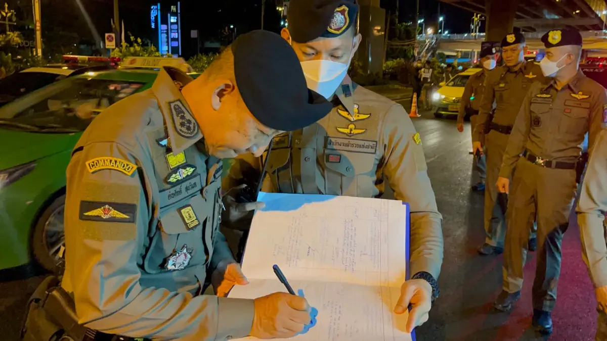 "รองฯต่อศักดิ์" ลองของด่านตรวจฯเอเปค ซ่อนปืนเข้า 3 จุดตรวจ จับได้หมด "รองฯต่อศักดิ์" ลองของด่านตรวจฯเอเปค ซ่อนปืนเข้า 3 จุดตรวจ จับได้หมด