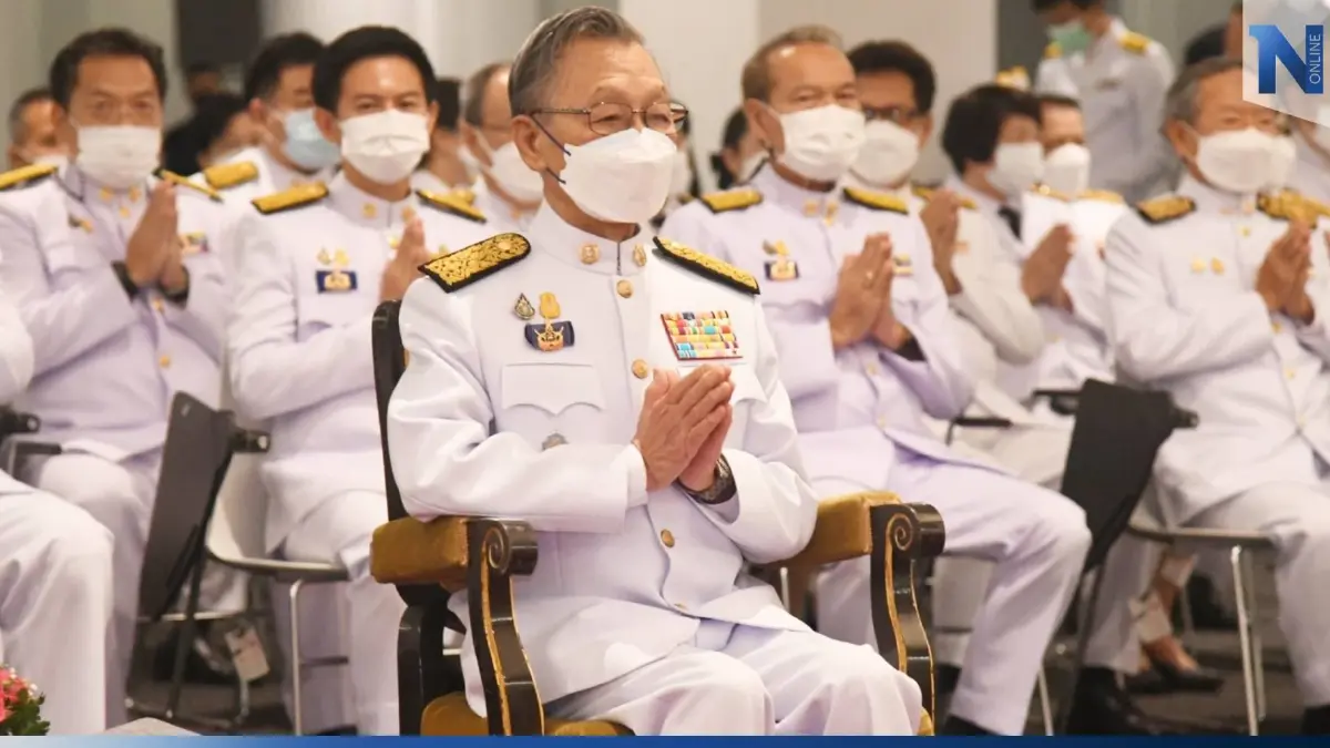 ประธานสภาผู้แทนราษฎร นำสมาชิกรัฐสภา วางพานพุ่ม “วันรัฐธรรมนูญ” ประธานสภาผู้แทนราษฎร นำสมาชิกรัฐสภา วางพานพุ่ม “วันรัฐธรรมนูญ”