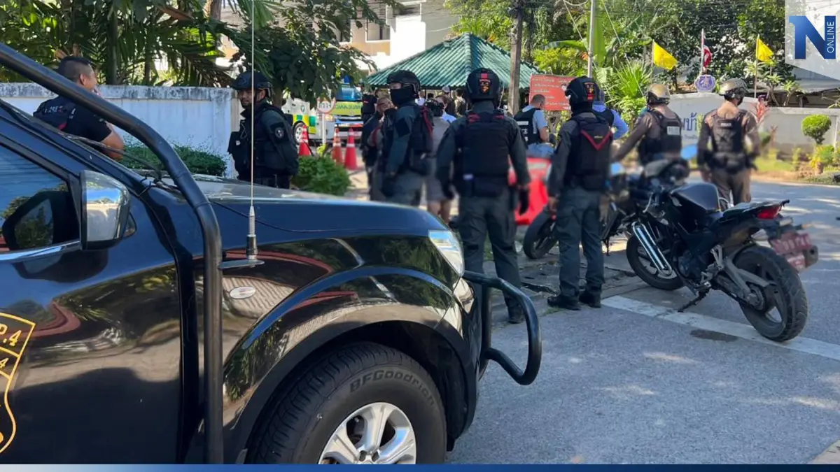 ด่วน!! ตชด.คลั่ง ยิงสนั่นบ้านพักตำรวจ ล่าสุดดับ 1 ราย ด่วน!! ตชด.คลั่ง ยิงสนั่นบ้านพักตำรวจ ล่าสุดดับ 1 ราย