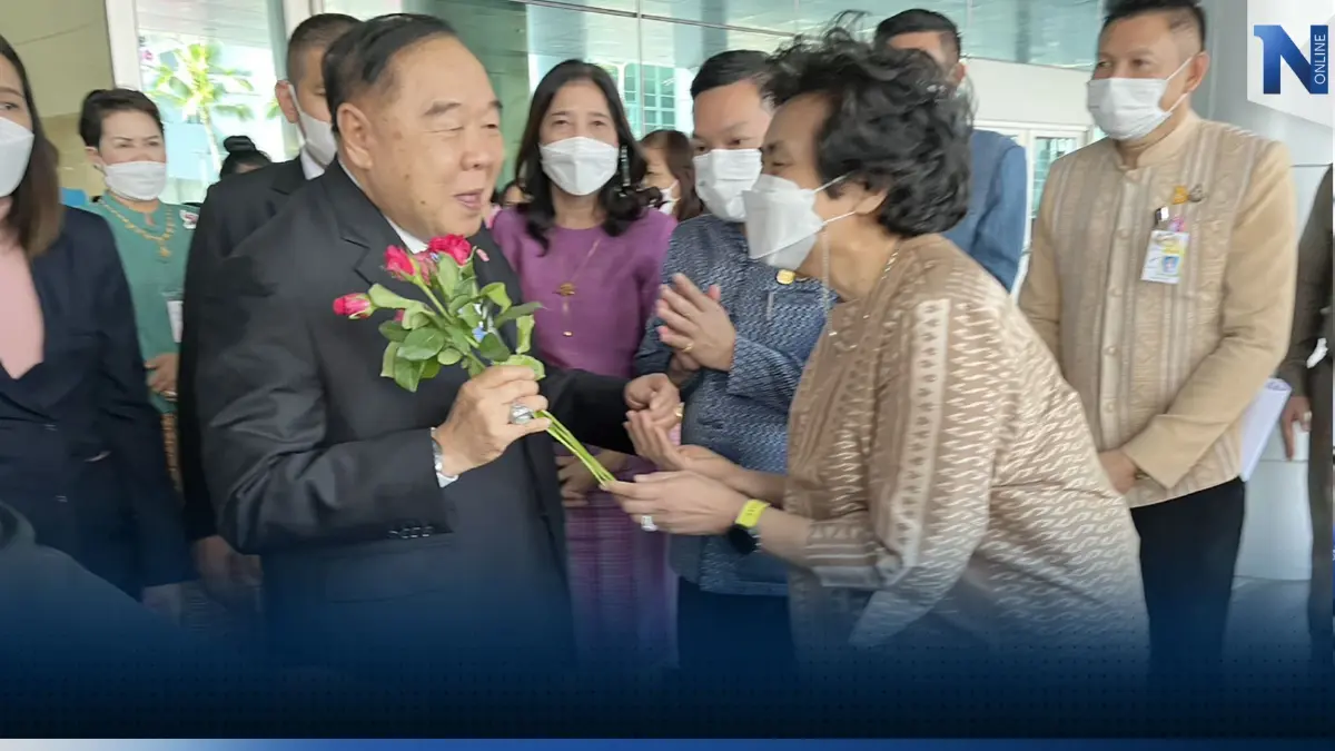 “บิ๊กป้อม” อ้อน “พลังสตรี” ทั่วประเทศ ขอเสียงหนุนจัดตั้ง “รัฐบาล” สมัยหน้า “บิ๊กป้อม” อ้อน “พลังสตรี” ทั่วประเทศ ขอเสียงหนุนจัดตั้ง “รัฐบาล” สมัยหน้า
