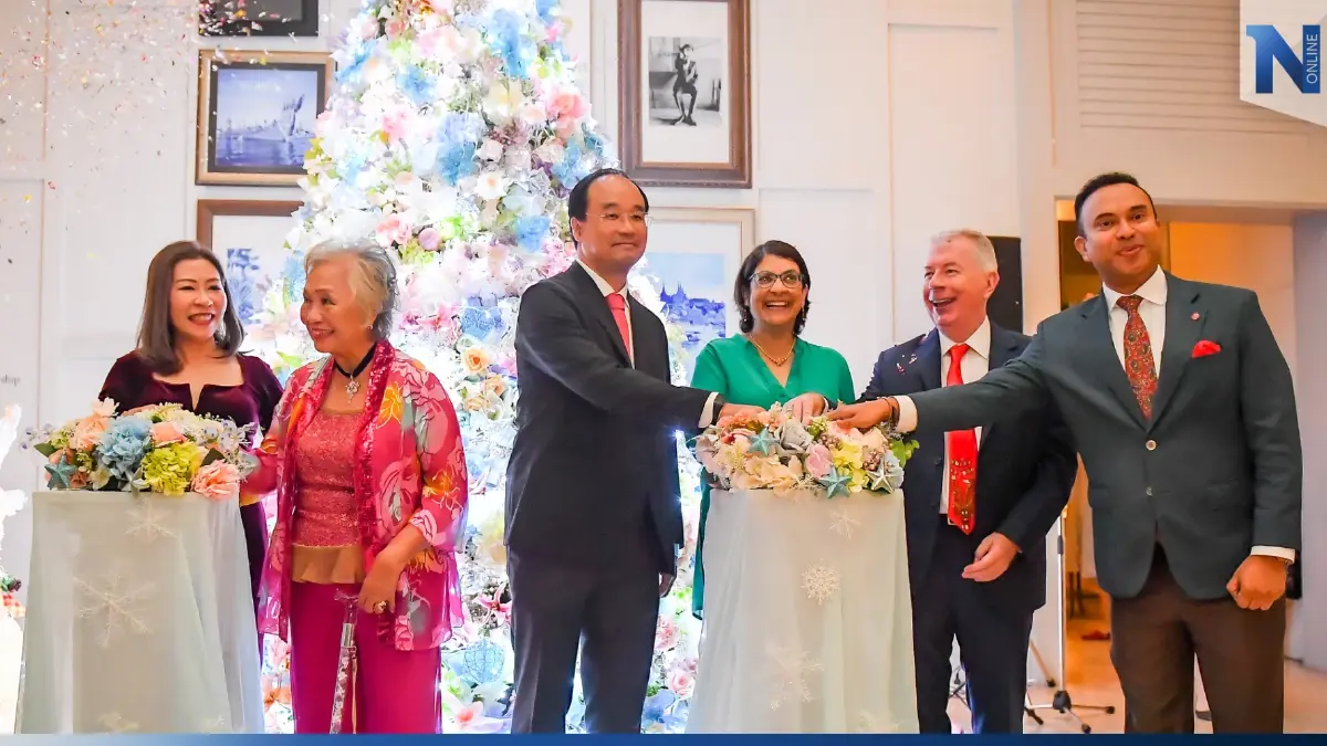 ท่านทูตไอร์แลนด์ เหล่านักธุรกิจ ร่วมเปิดไฟต้นคริสต์มาส ส่งความสุขท้ายปี