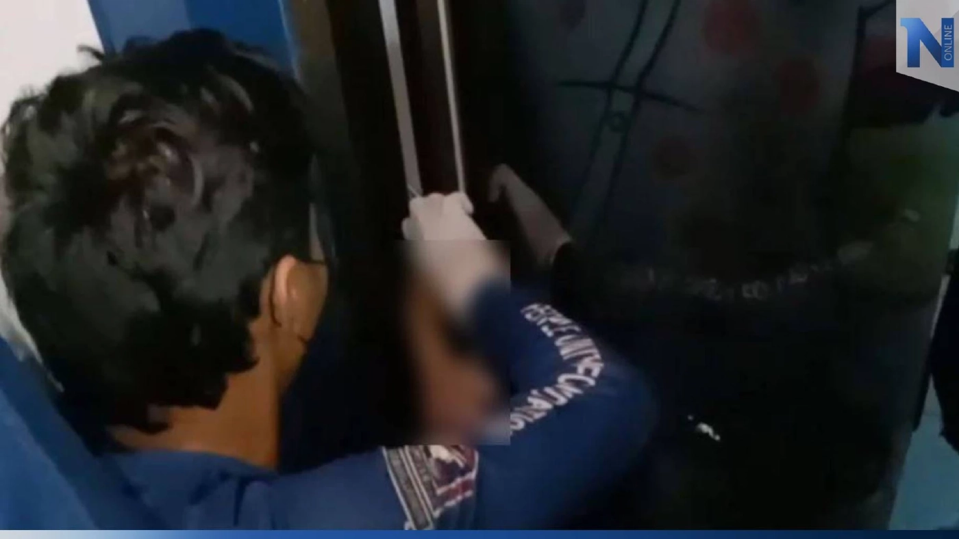 กู้ภัยช่วยเด็กน้อย วัย 2 ขวบ แขนติดประตู-ร้องไห้โฮ กู้ภัยช่วยเด็กน้อย วัย 2 ขวบ แขนติดประตู-ร้องไห้โฮ