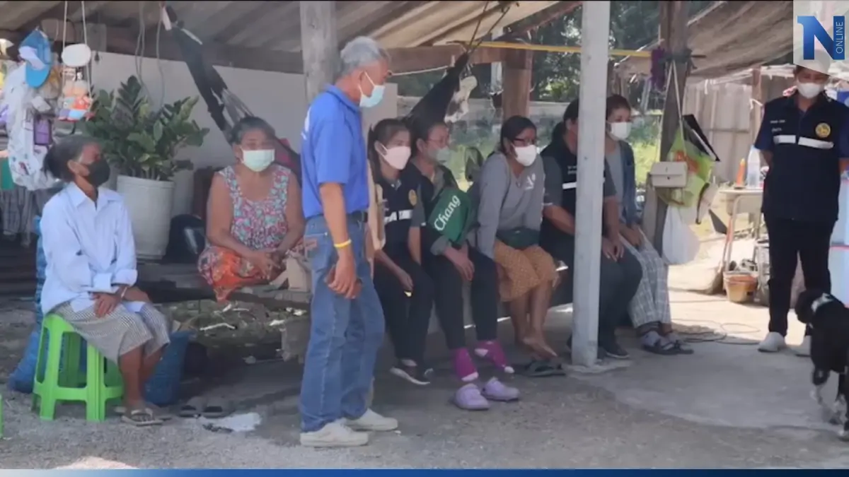 ญาติพลทหาร "เรือหลวงสุโขทัย" ภาวนาขอลูกหลานกลับบ้านปลอดภัย (มีคลิป) ญาติพลทหาร "เรือหลวงสุโขทัย" ภาวนาขอลูกหลานกลับบ้านปลอดภัย (มีคลิป)