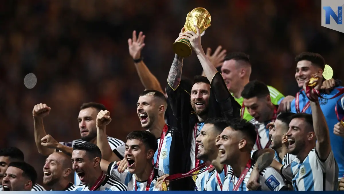 รวมภาพบรรยากาศ "เมสซี่" นำทัพแข้งอาร์เจนฯฉลองแชมป์โลกสมัย 3 (คลิป)