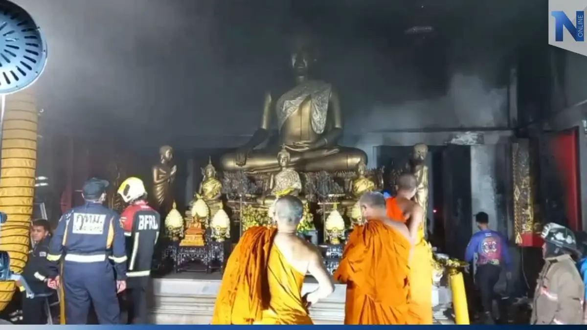 ระทึก! เพลิงไหม้โบสถ์วัดราษฎร์บูรณะ หวิดวอดทั้งหลัง (มีคลิป) ระทึก! เพลิงไหม้โบสถ์วัดราษฎร์บูรณะ หวิดวอดทั้งหลัง (มีคลิป)
