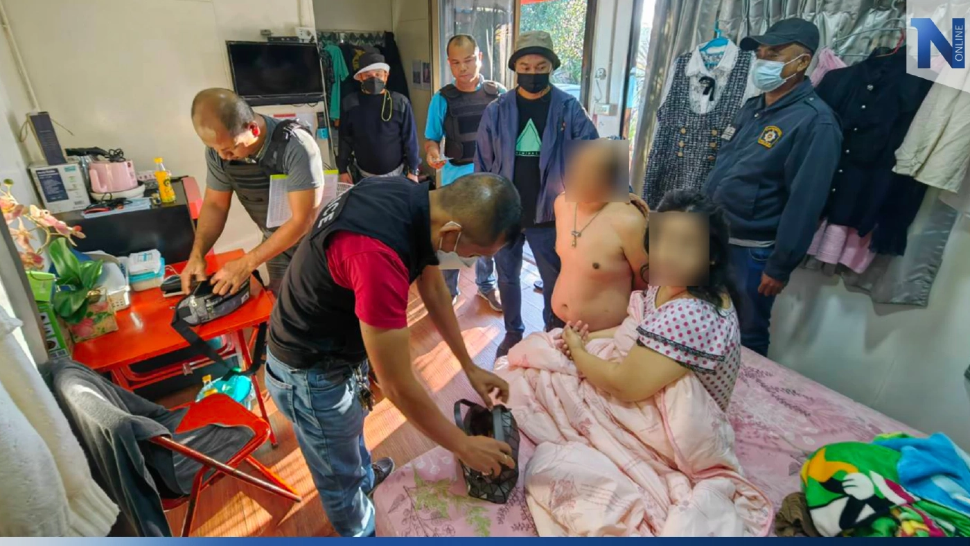 รวบสองผัวเมีย ส่งพัสดุซุกยาบ้ากว่าแสนเม็ด หนีกบดานนครนายก รวบสองผัวเมีย ส่งพัสดุซุกยาบ้ากว่าแสนเม็ด หนีกบดานนครนายก