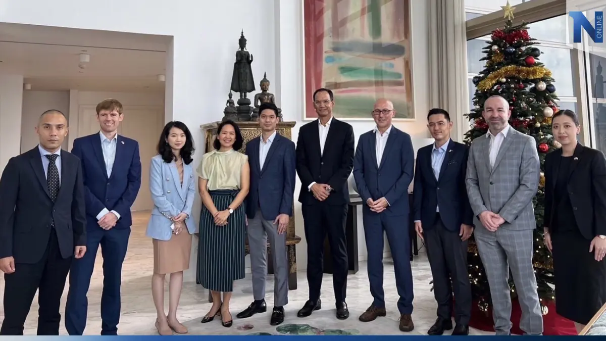 ทูตอังกฤษเชิญ “กรณ์” หารือปัจจัยเศรษฐกิจสร้างความเปลี่ยนแปลงประเทศ ทูตอังกฤษเชิญ “กรณ์” หารือปัจจัยเศรษฐกิจสร้างความเปลี่ยนแปลงประเทศ