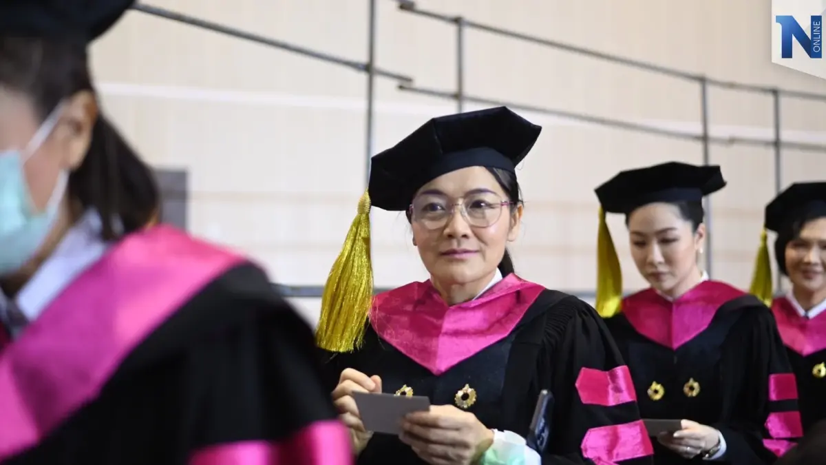 "มัลลิกา" ส.ส.ประชาธิปัตย์ สำเร็จการศึกษาคว้าปริญญาเอก ปรัชญาดุษฎีบัณฑิต