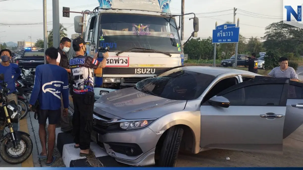 "พ่วง 22 ล้อ" ซิ่งฝ่าไฟแดงขยี้เก๋งฮอนด้า คาสี่แยก เจ็บ 1 ราย