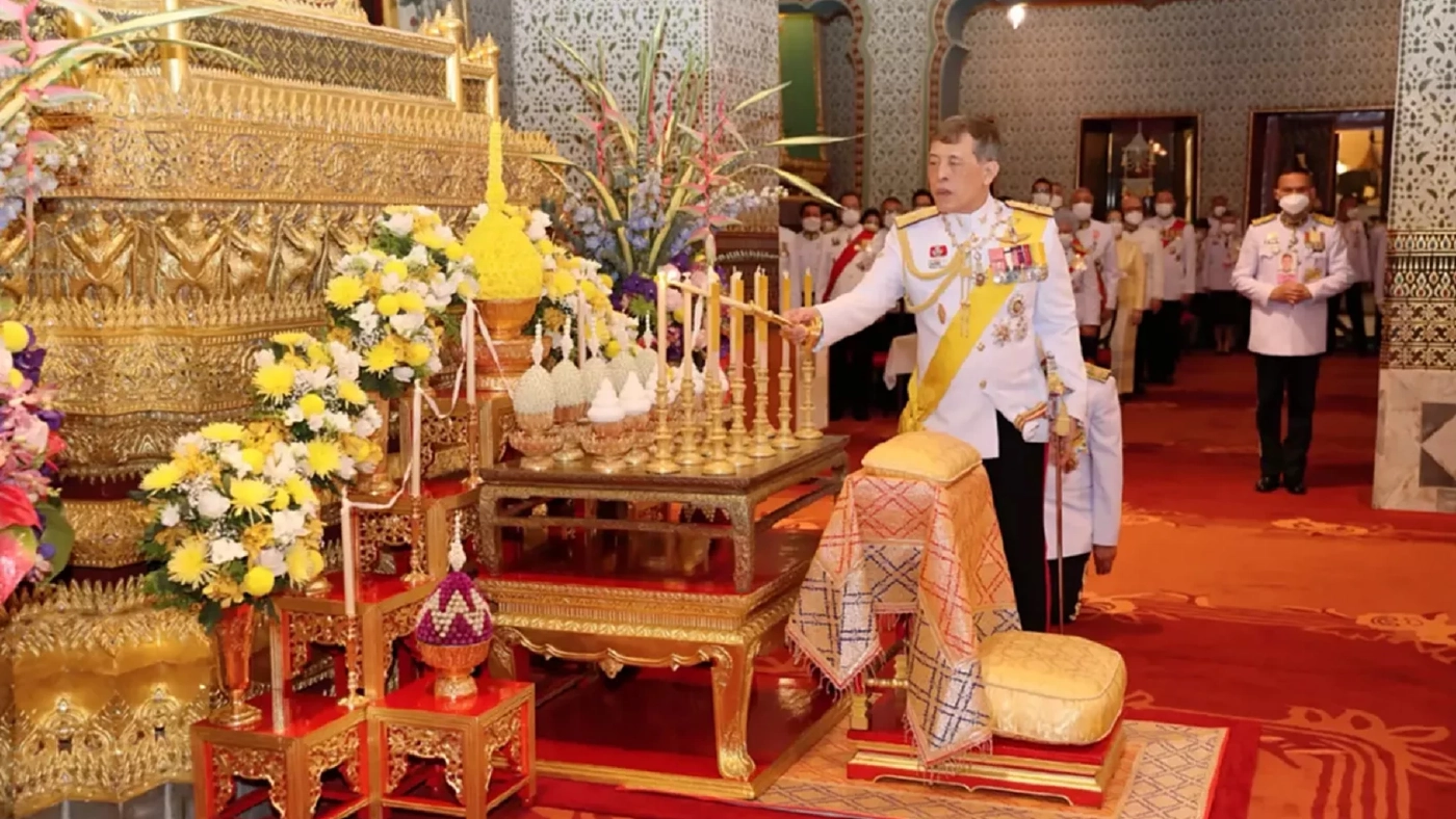 ในหลวง เสด็จฯ ไปในการพระราชพิธีทรงบำเพ็ญพระราชกุศลทักษิณานุปทาน วันคล้ายวันพระบรมราชสมภพ ร.๙ ในหลวง เสด็จฯ ไปในการพระราชพิธีทรงบำเพ็ญพระราชกุศลทักษิณานุปทาน วันคล้ายวันพระบรมราชสมภพ ร.๙