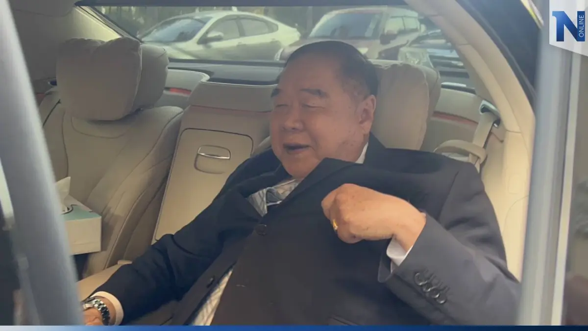 โชว์นิ่ง! "บิ๊กป้อม" อารมณ์ดียักคิ้วให้สื่อ อุบตอบปม "มิ่งขวัญ" ลาออก โชว์นิ่ง! "บิ๊กป้อม" อารมณ์ดียักคิ้วให้สื่อ อุบตอบปม "มิ่งขวัญ" ลาออก