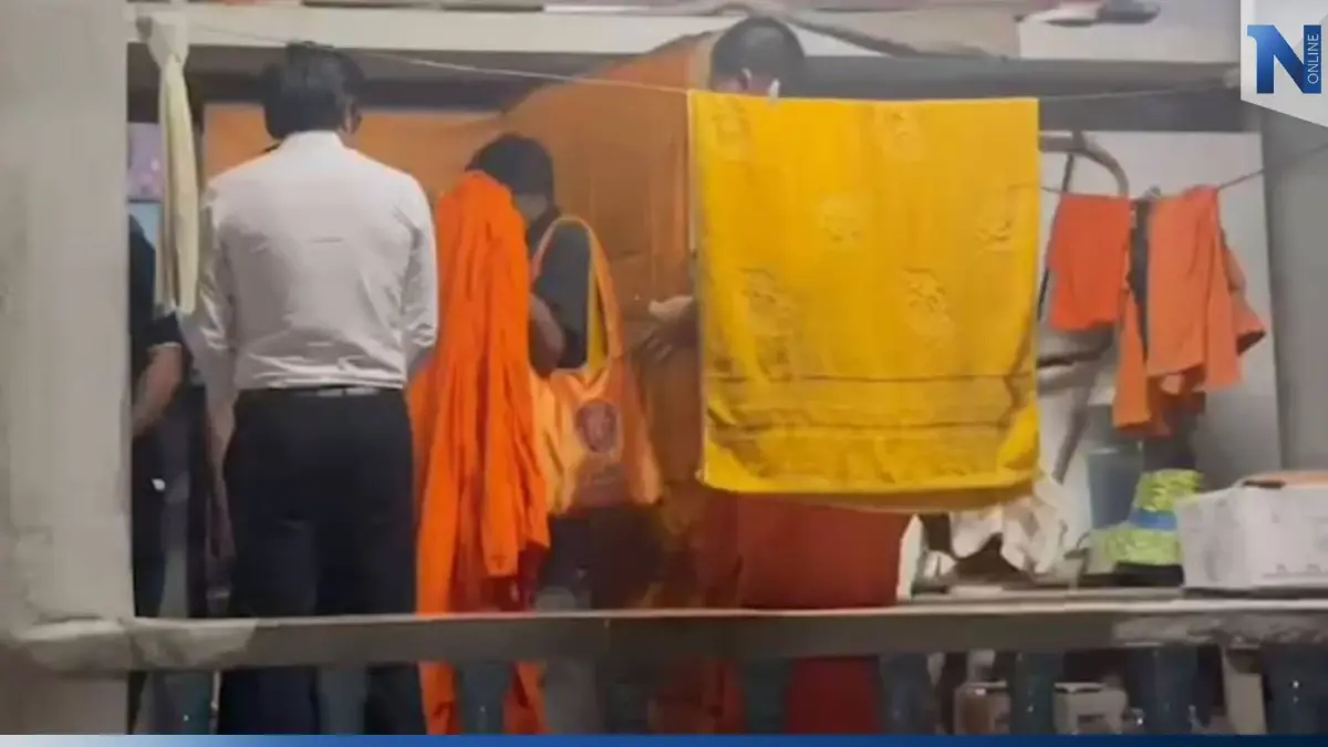 พระสงฆ์ใช้มีดแทงกันในกุฏิบาดเจ็บ ก่อนเผ่นหนี คาดเครียดไร้กิจนิมนต์ พระสงฆ์ใช้มีดแทงกันในกุฏิบาดเจ็บ ก่อนเผ่นหนี คาดเครียดไร้กิจนิมนต์