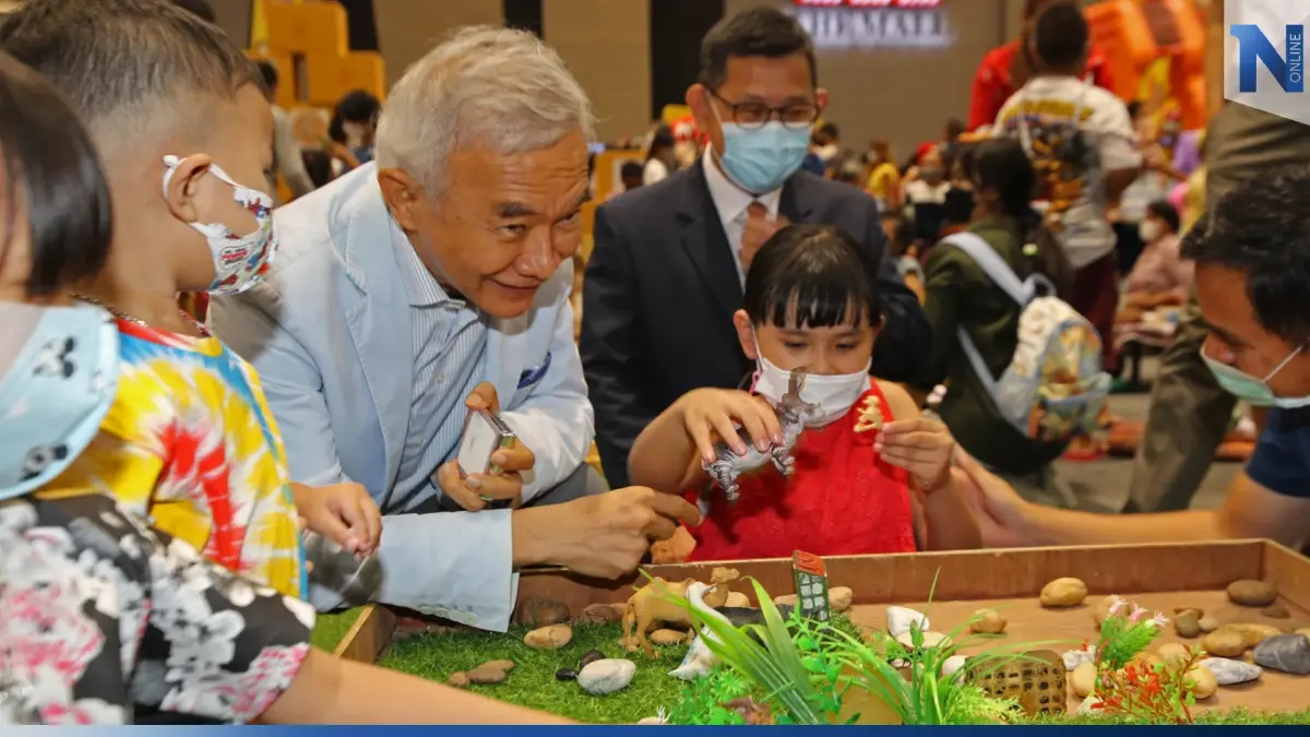 “สุวัจน์”ร่วมงานวันเด็กโคราช ขอผู้ใหญ่เป็นแบบอย่างที่ดีให้เยาวชน