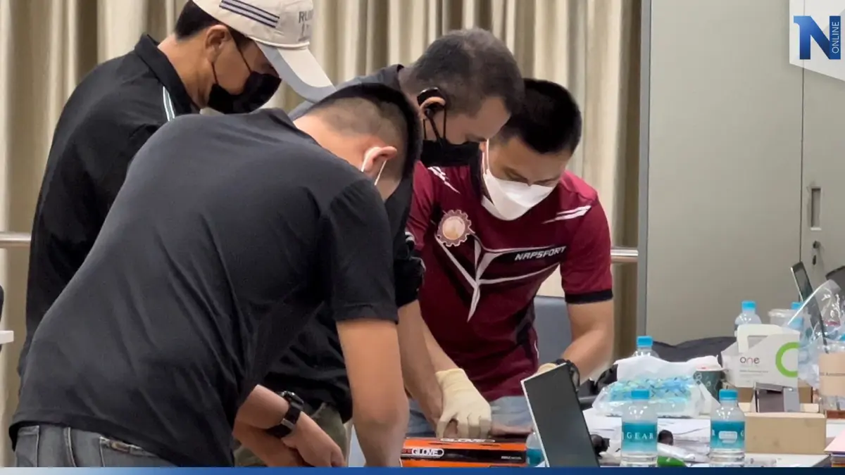 3 เจ้าหน้าที่ดีเอสไอ ปฏิเสธตลอดข้อหา พร้อมใช้ตำแหน่งประกันตัวออกไป 3 เจ้าหน้าที่ดีเอสไอ ปฏิเสธตลอดข้อหา พร้อมใช้ตำแหน่งประกันตัวออกไป