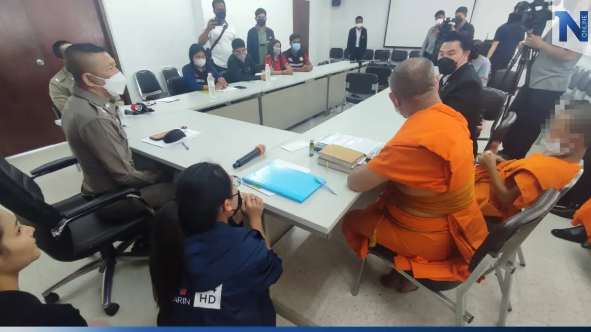 จบปัญหาขัดแย้ง เมีย ด.ต.กุยบุรี โอนเงินเยียวยา 1.1 แสน คืนเณร 10 ขวบ จบปัญหาขัดแย้ง เมีย ด.ต.กุยบุรี โอนเงินเยียวยา 1.1 แสน คืนเณร 10 ขวบ
