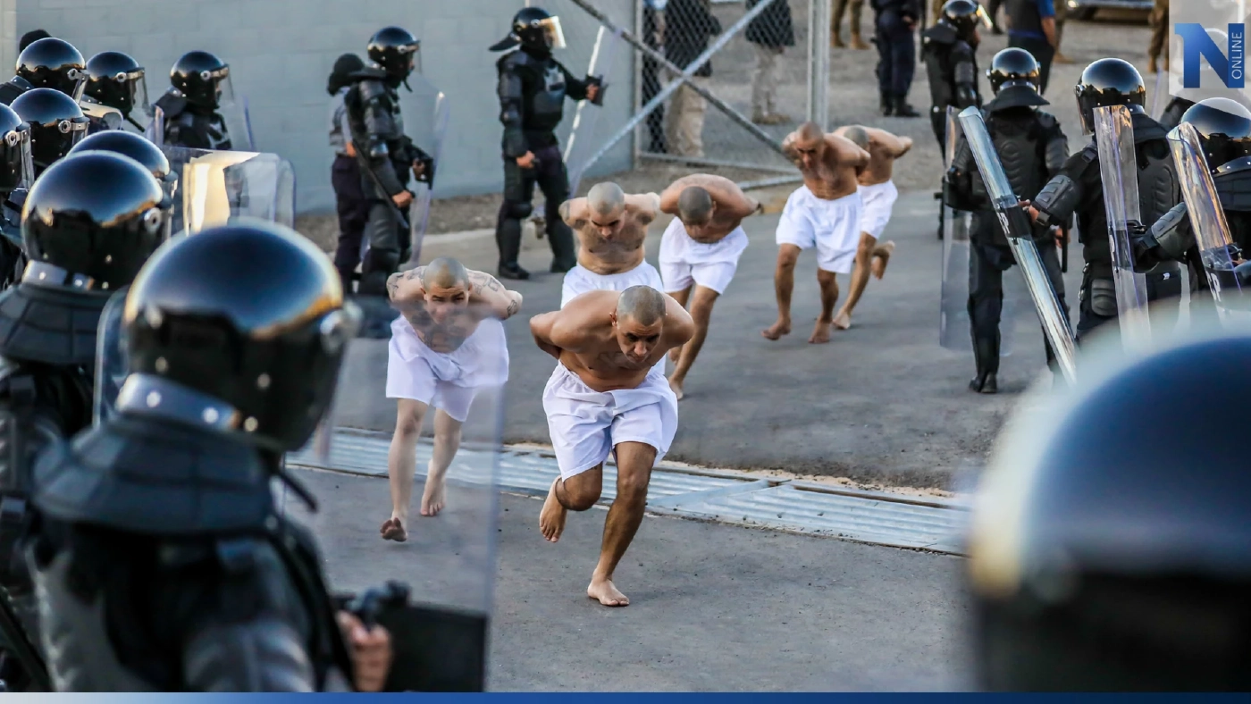 เผยภาพย้ายนักโทษ 2,000 คนไปคุกใหม่ในเอลซัลวาดอร์