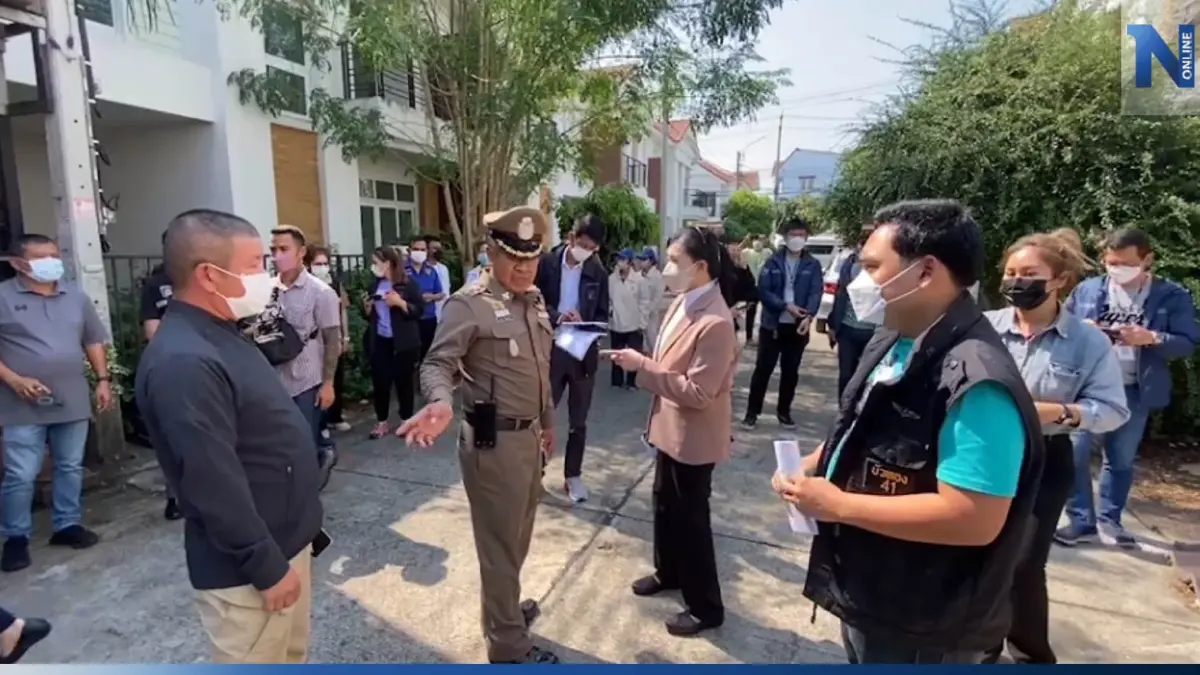 ปวีณา - ตร.บางบัวทอง นำหมายศาลเข้าค้นบ้านครูเตย ยึดสาก มีดทำครัว ไปตรวจสอบ