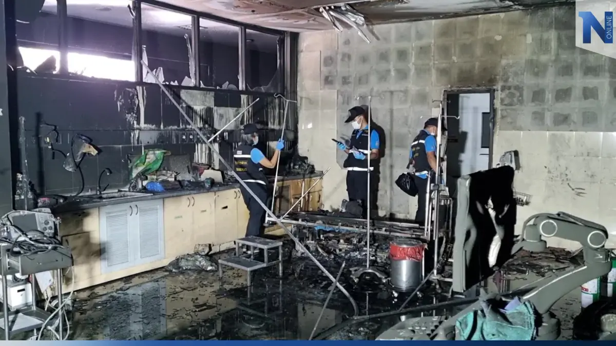 พฐ. เร่งตรวจสอบหาสาเหตุ ไฟไหม้ห้องฉุกเฉิน โรงพยาบาลดำเนินสะดวก พฐ. เร่งตรวจสอบหาสาเหตุ ไฟไหม้ห้องฉุกเฉิน โรงพยาบาลดำเนินสะดวก