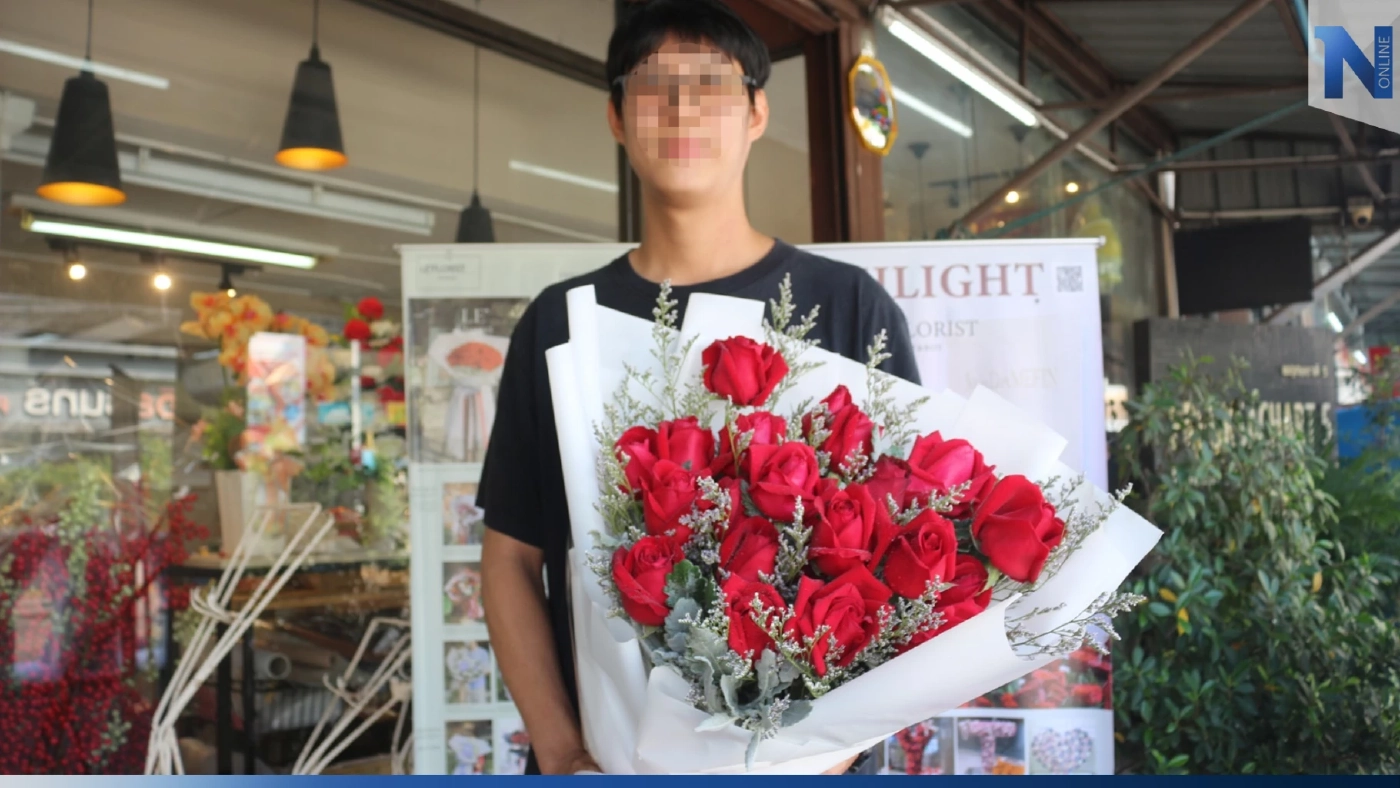 "วาเลนไทน์" พิษณุโลกคึกคัก ลูกค้าสั่งกุหลาบช่อละกว่า 3 หมื่นบาท ให้คนรัก