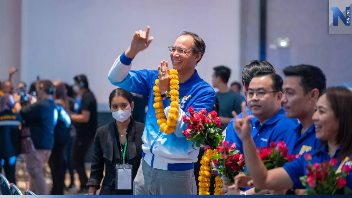 "กรณ์" นำทัพ "ชาติพัฒนากล้า" บุกใต้ ชูนโยบายเปลี่ยนส่วย เป็นภาษี "กรณ์" นำทัพ "ชาติพัฒนากล้า" บุกใต้ ชูนโยบายเปลี่ยนส่วย เป็นภาษี