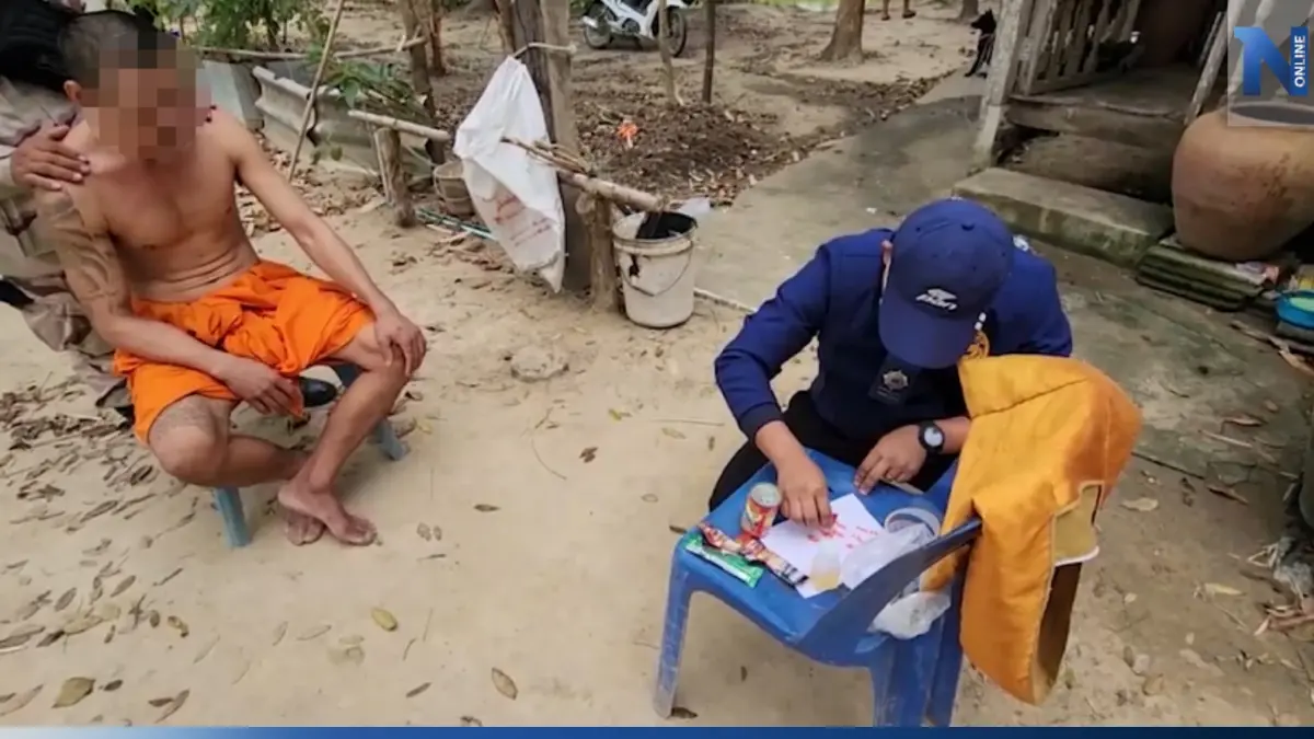 นอภ.ลาดยาว บุกจับพระทาสยานรก บวชอาศัยผ้าเหลืองหากิน เสพยาบ้าเมาคากุฎิ นอภ.ลาดยาว บุกจับพระทาสยานรก บวชอาศัยผ้าเหลืองหากิน เสพยาบ้าเมาคากุฎิ