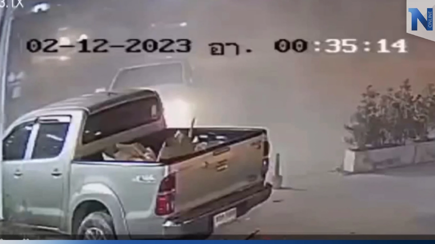 โจ๋บางพลีโหด เปิดศึกหน้าผับ ขี่ จยย.ไล่ยิง ถูกอีกฝ่ายขับรถพุ่งดับ (มีคลิป) โจ๋บางพลีโหด เปิดศึกหน้าผับ ขี่ จยย.ไล่ยิง ถูกอีกฝ่ายขับรถพุ่งดับ (มีคลิป)