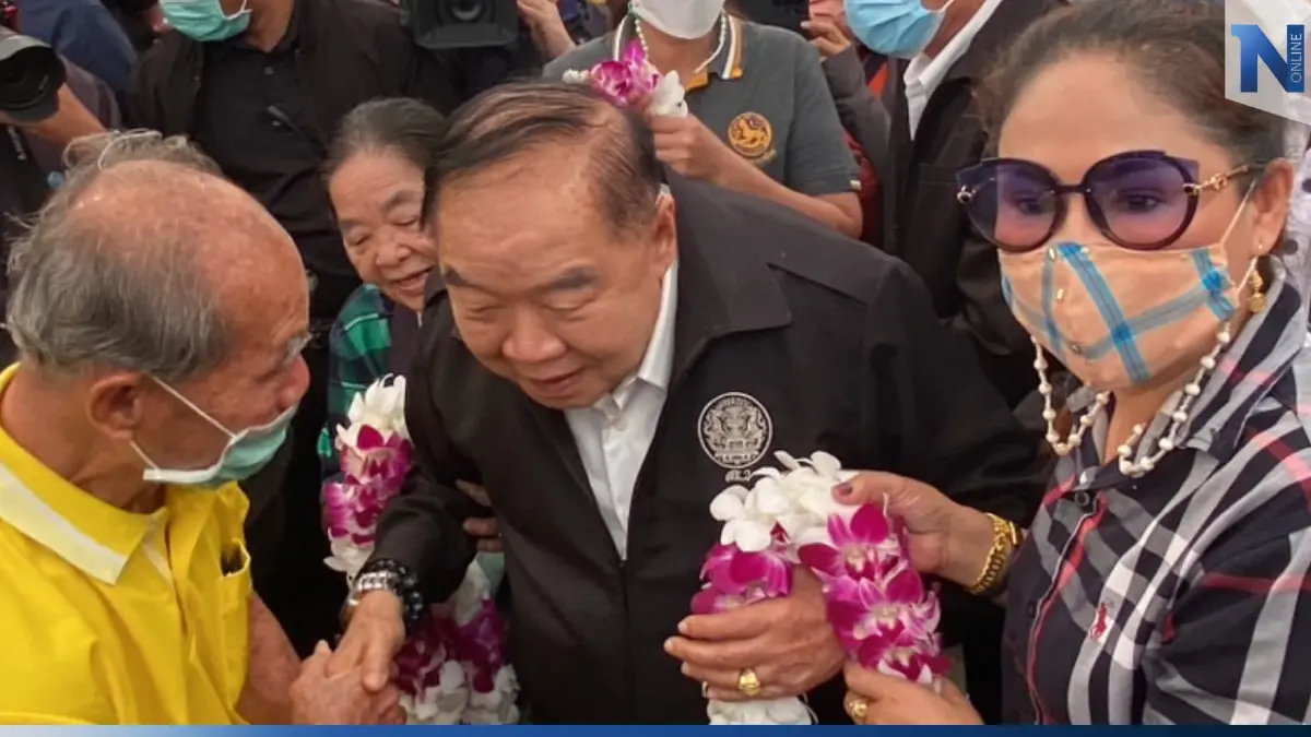 ฮอตมาก! “บิ๊กป้อม” ลุย “นครปฐม” ชาวบ้านขอกอด อวยพรให้เป็นนายกฯ ฮอตมาก! “บิ๊กป้อม” ลุย “นครปฐม” ชาวบ้านขอกอด อวยพรให้เป็นนายกฯ