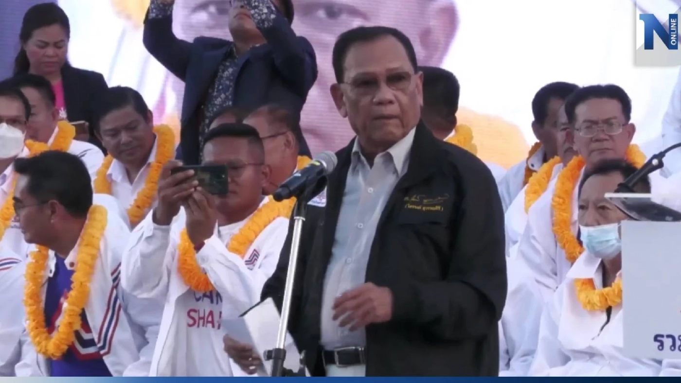 ปราศรัยใหญ่! "ไตรรงค์" ผิดคิว หลุดปากเชียร์ "ไทยรักไทย" (มีคลิป)