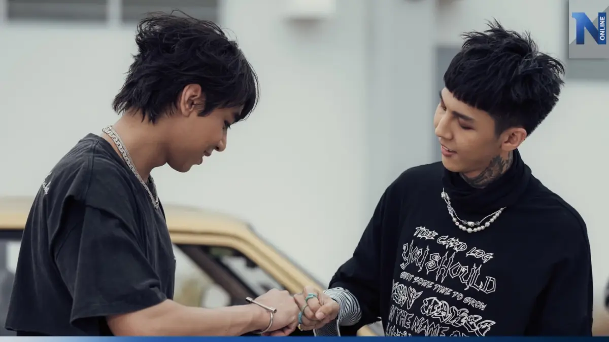 "Paper Planes" ปลื้มปริ่ม ขอบคุณแฟนคลับ “ทรงอย่างแบด” ทะลุ 100 ล้านวิว "Paper Planes" ปลื้มปริ่ม ขอบคุณแฟนคลับ “ทรงอย่างแบด” ทะลุ 100 ล้านวิว