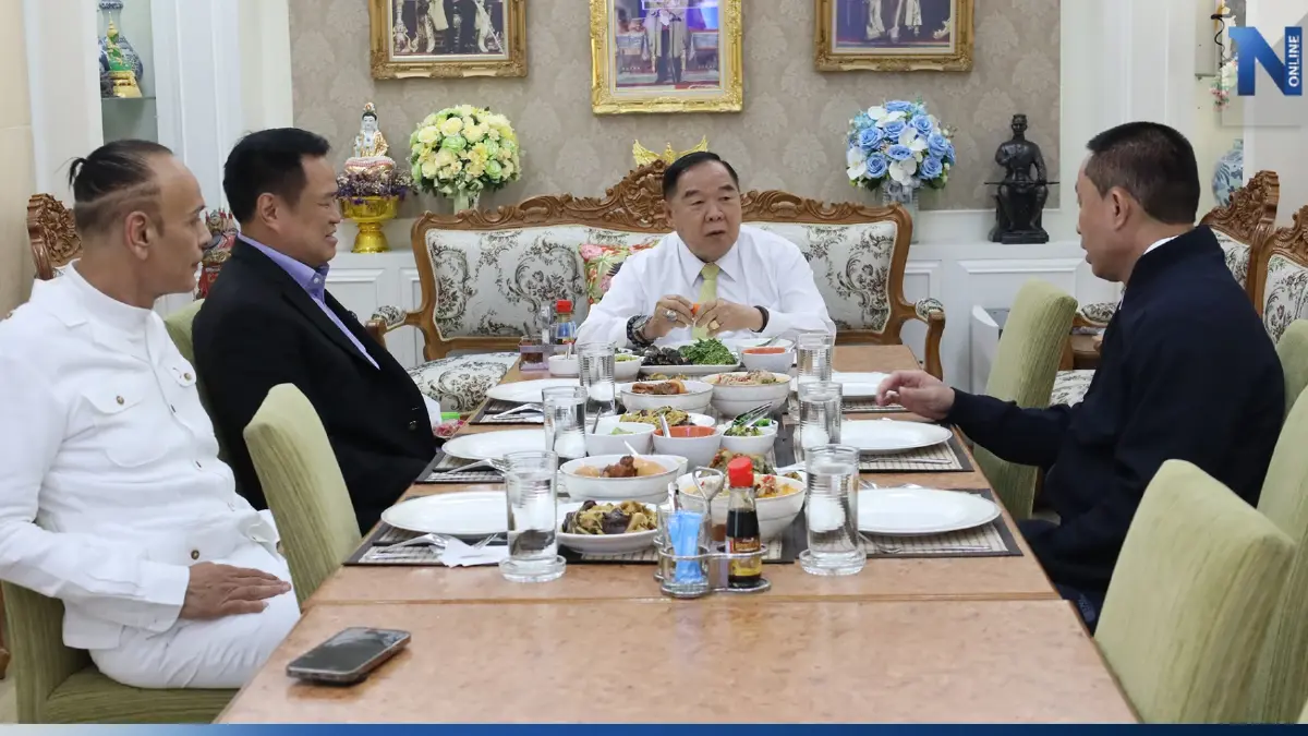 สะพัด! พปชร.-ภท. ล้อมวงจับขั้วการเมืองใหม่ “บิ๊กป้อม” ชี้ แล้วแต่สื่อฯจะคิด สะพัด! พปชร.-ภท. ล้อมวงจับขั้วการเมืองใหม่ “บิ๊กป้อม” ชี้ แล้วแต่สื่อฯจะคิด