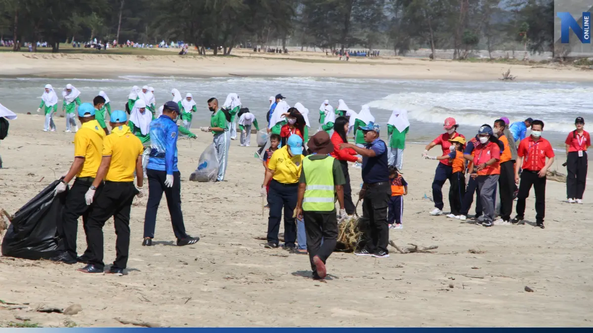 ศรชล.จัดกิจกรรม "การเก็บขยะชายหาดนราทัศน์" ปลูกจิตสำนึกดูแลสิ่งแวดล้อม ศรชล.จัดกิจกรรม "การเก็บขยะชายหาดนราทัศน์" ปลูกจิตสำนึกดูแลสิ่งแวดล้อม