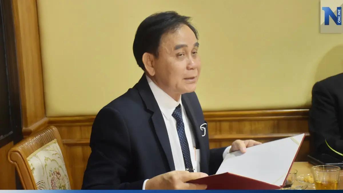แชร์สนั่น! อาชีวศึกษาอุตรดิตถ์ จัดอบรม เห็นหน้า "วิทยากร" เหมือนใครบางคน แชร์สนั่น! อาชีวศึกษาอุตรดิตถ์ จัดอบรม เห็นหน้า "วิทยากร" เหมือนใครบางคน