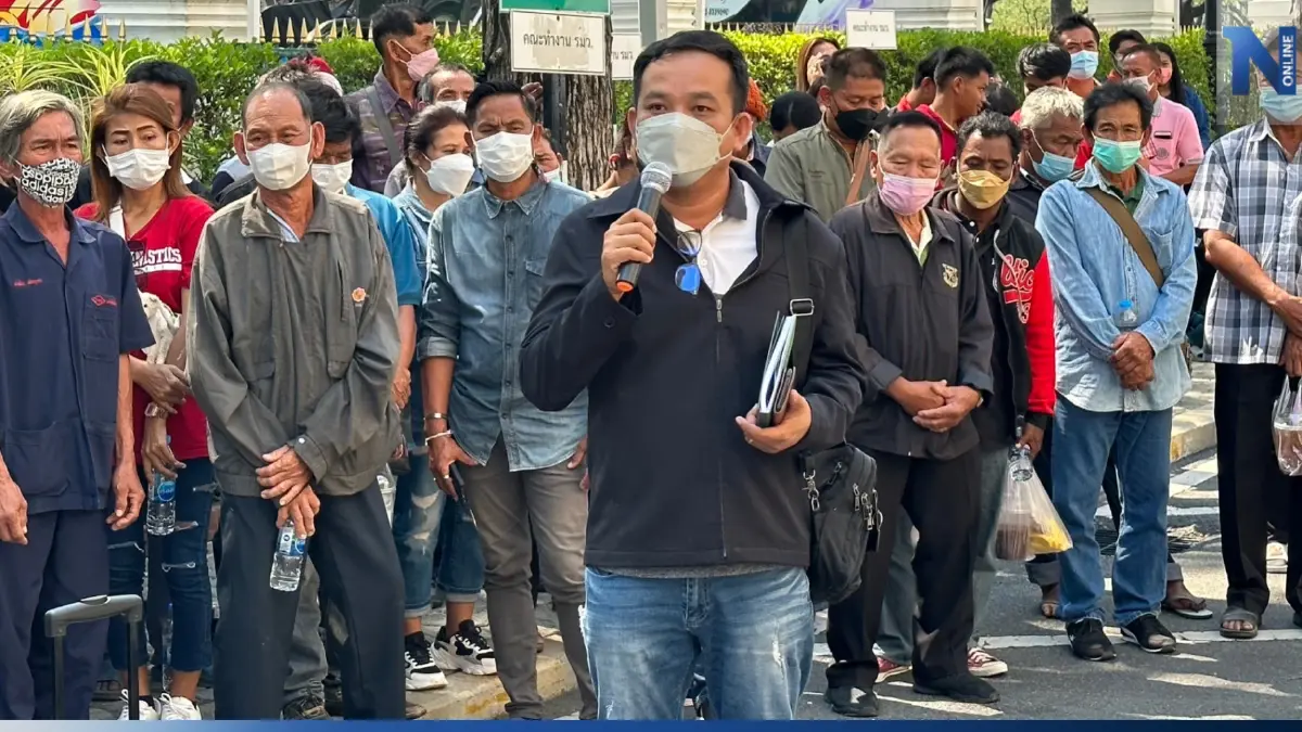 ม็อบชาวนาบุกกระทรวงเกษตรฯ ตามเรื่องโครงการช่วยเหลือชาวนาที่ล่าช้า ม็อบชาวนาบุกกระทรวงเกษตรฯ ตามเรื่องโครงการช่วยเหลือชาวนาที่ล่าช้า