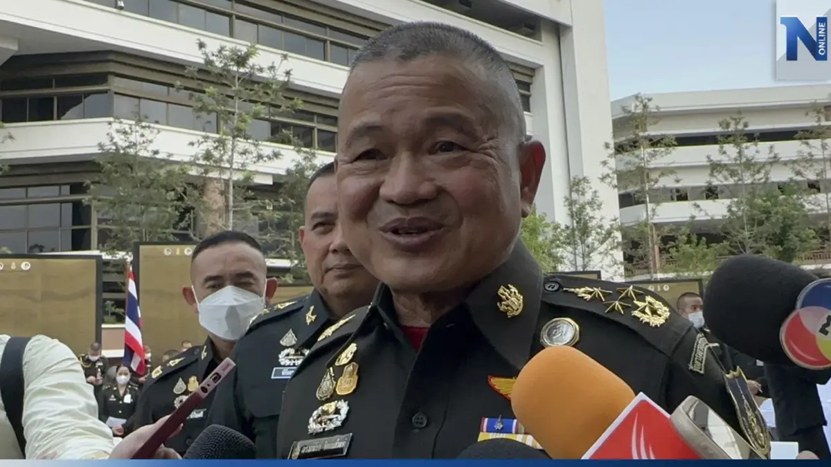 "บิ๊กบี้"ปัดตอบ"บิ๊กตู่"ลงการเมือง ไม่ขัดติดป้าย"เลิกเกณฑ์ทหาร"รอบค่าย