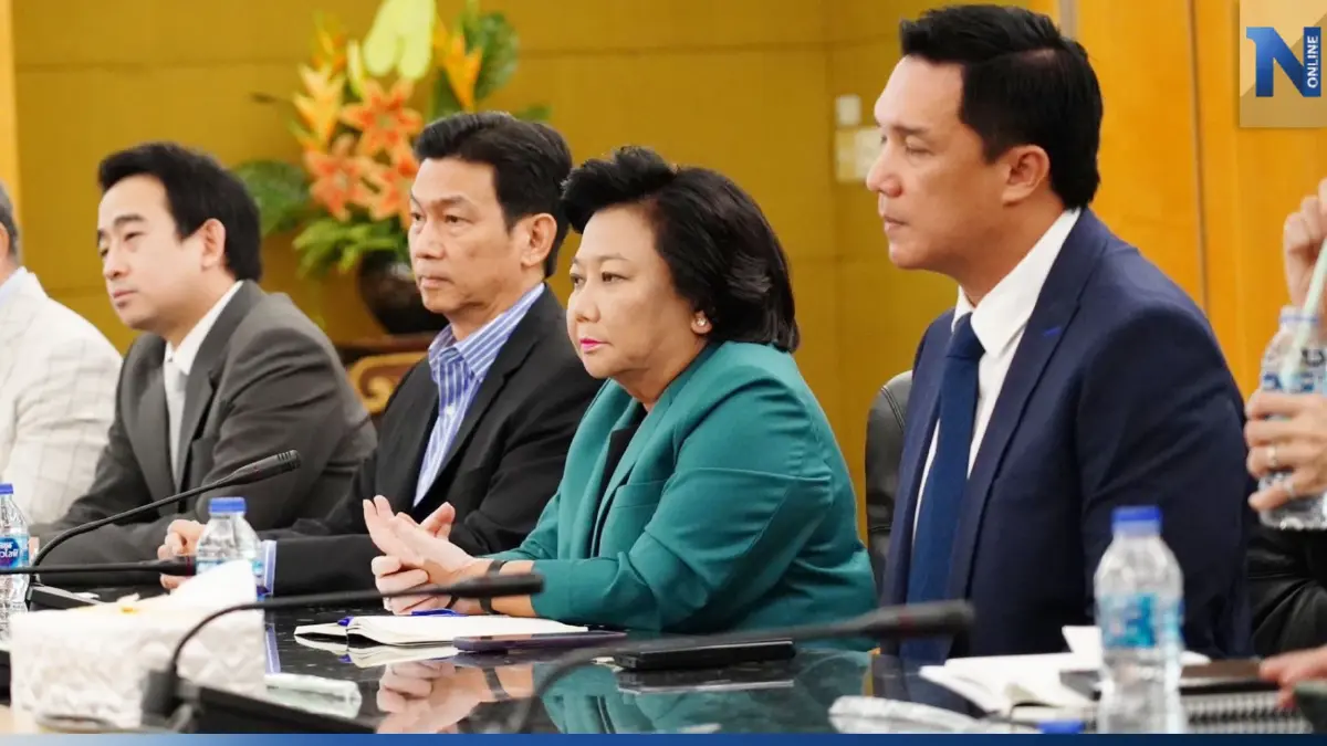 “พวงเพ็ชร” โวย “กกต.” ออกแบบบัตรเลือกตั้งทำ “ผู้ใช้สิทธิ” สับสน “พวงเพ็ชร” โวย “กกต.” ออกแบบบัตรเลือกตั้งทำ “ผู้ใช้สิทธิ” สับสน