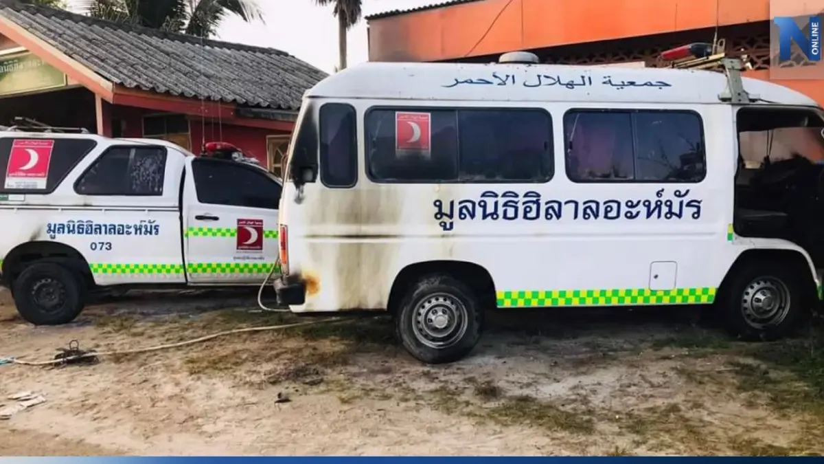 คนร้ายบุกเผารถกู้ภัย วอด 2 คัน เจ้าหน้าที่หอบลูกเมีย วิ่งหนีเอาชีวิตรอด