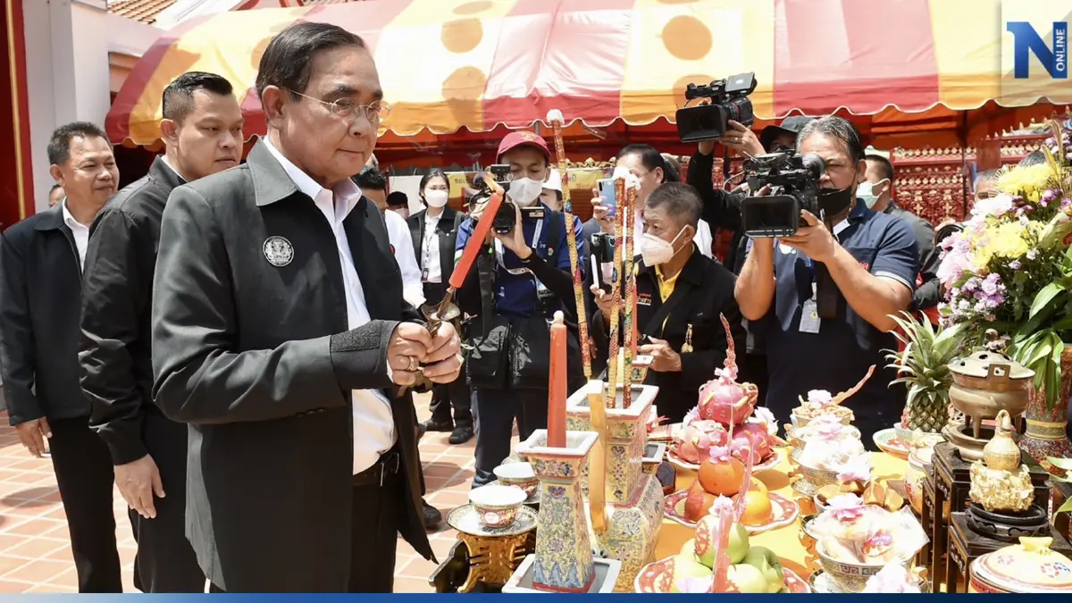 นายกฯสักการะเจ้าพ่อหลักเมืองสงขลา เอาฤกษ์เอาชัยก่อนตรวจราชการ